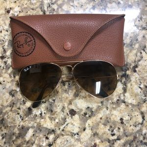 Polarized Ray-ban aviators.